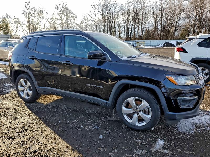 2017 JEEP COMPASS LA #3316721408