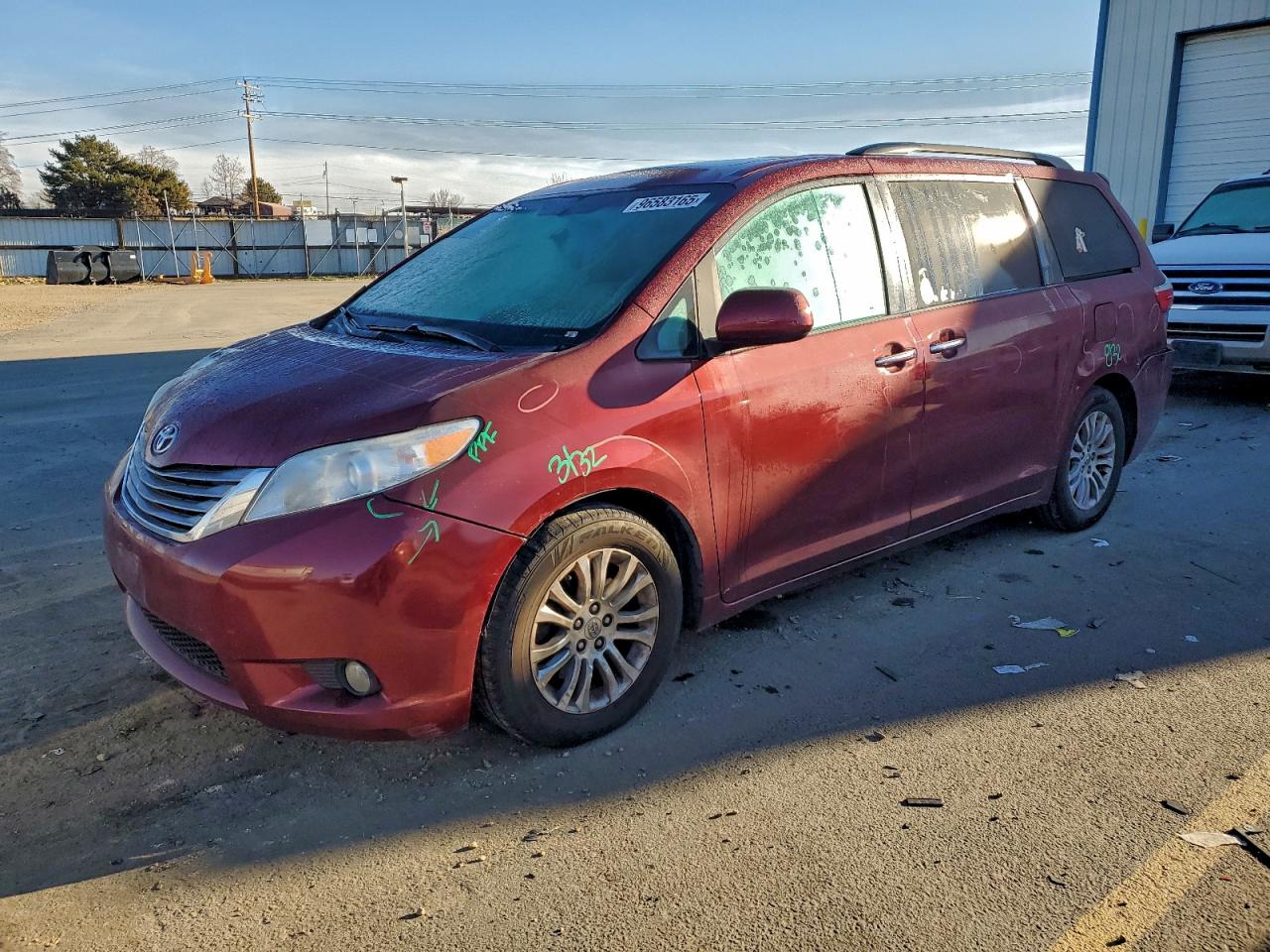 TOYOTA SIENNA XLE