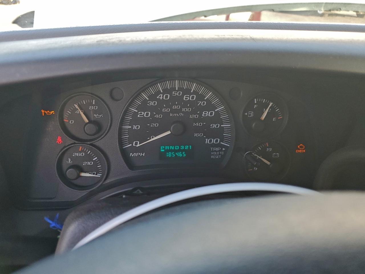 Lot #3309711857 2004 GMC SAVANA