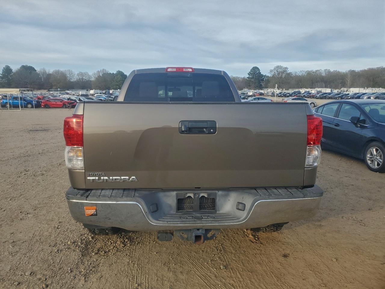 TOYOTA TUNDRA DOUBLE CAB SR5