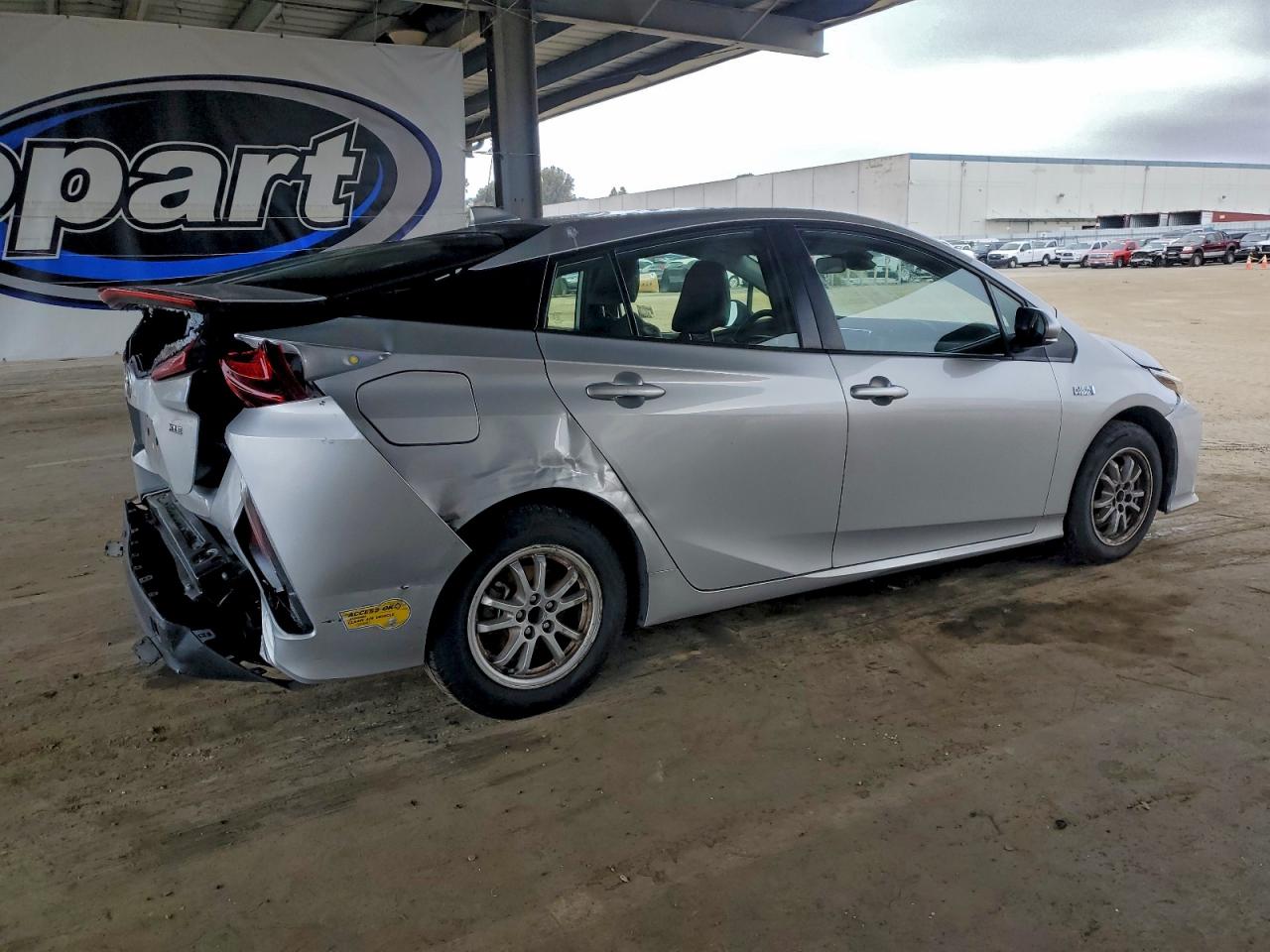 TOYOTA PRIUS PRIME LE