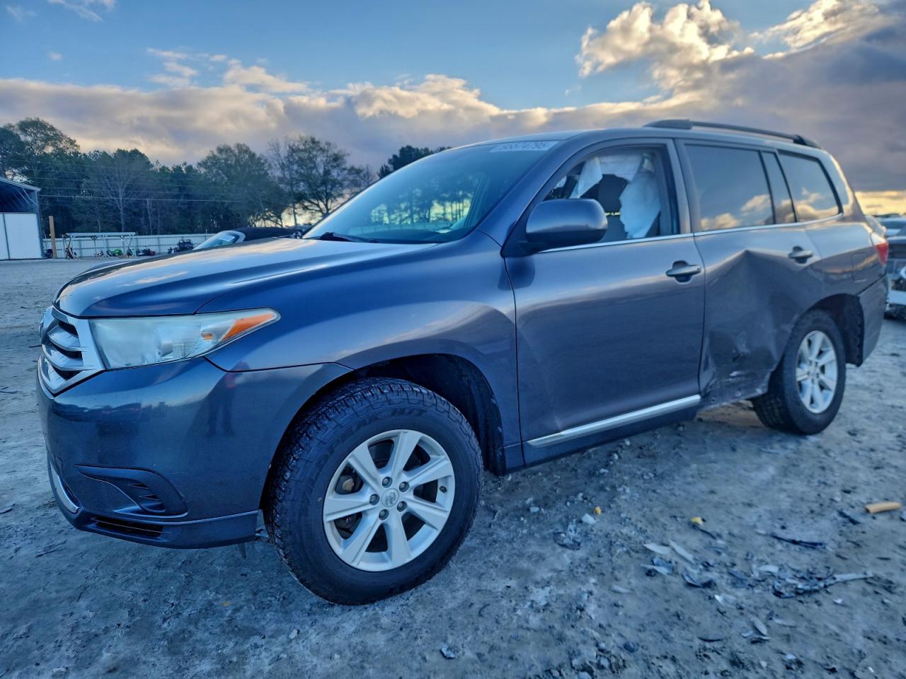 TOYOTA HIGHLANDER BASE