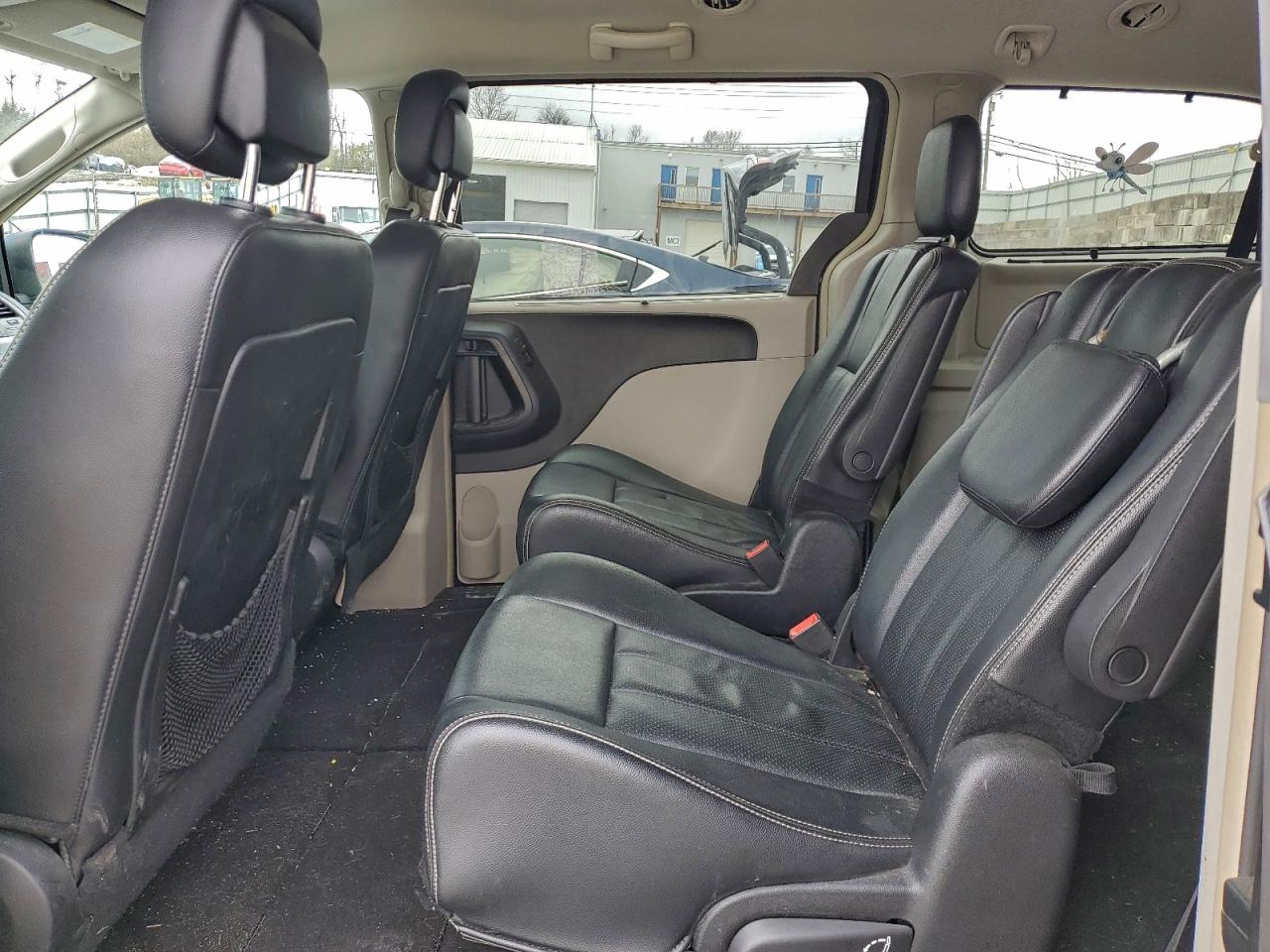 CHRYSLER TOWN & COUNTRY TOURING L