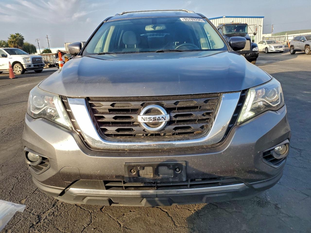 NISSAN PATHFINDER SV