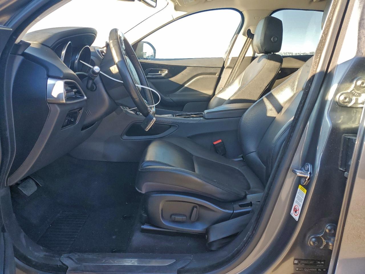 JAGUAR F-PACE PREMIUM