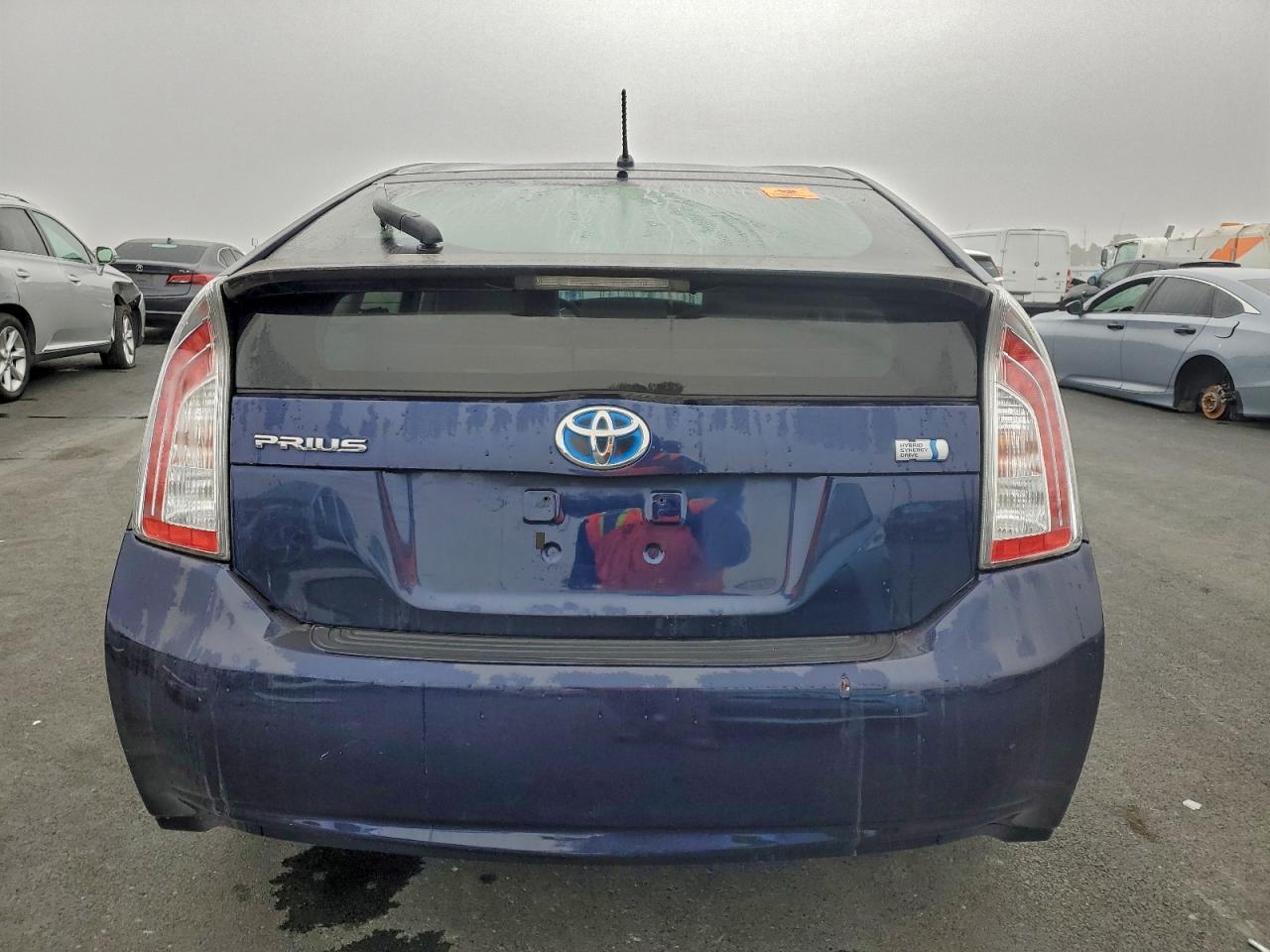 TOYOTA PRIUS