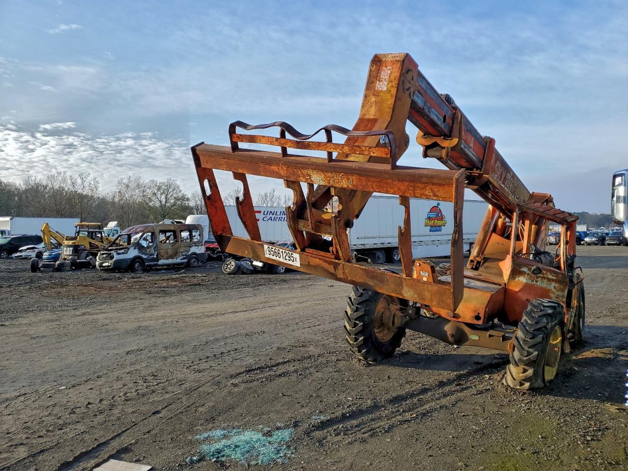 Lot #3305299301 1998 SKY TRAK 6036