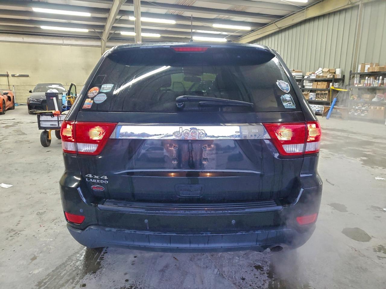 JEEP GRAND CHEROKEE LAREDO