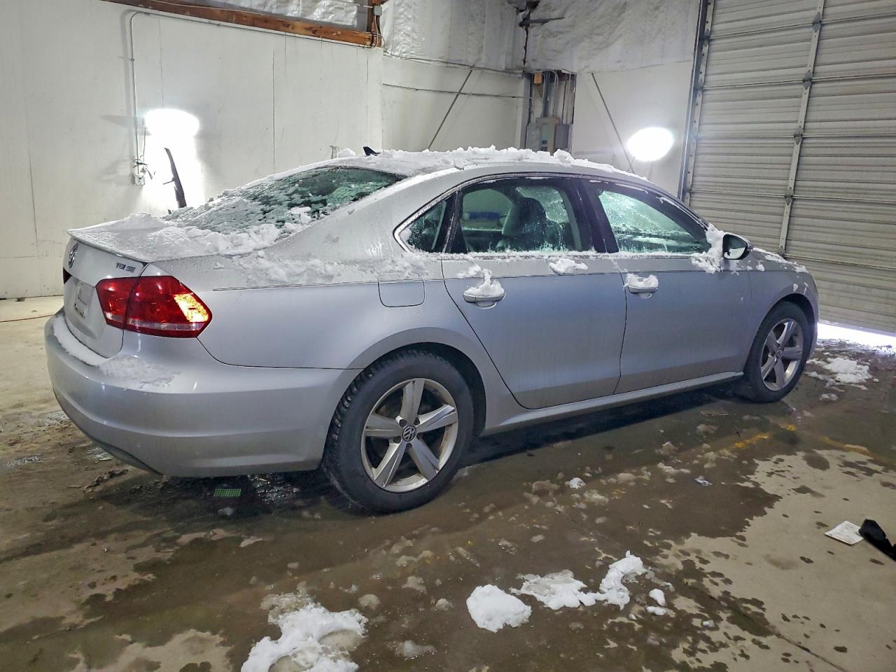 VOLKSWAGEN PASSAT SE