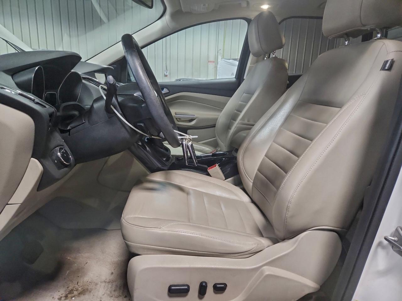 FORD ESCAPE TITANIUM