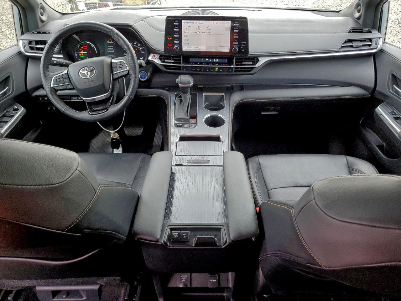 TOYOTA SIENNA XSE