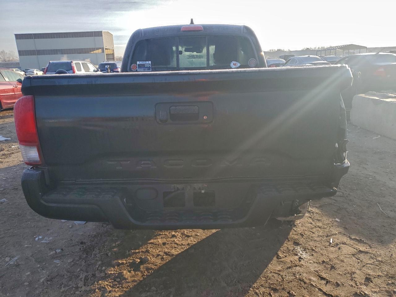 TOYOTA TACOMA ACCESS CAB