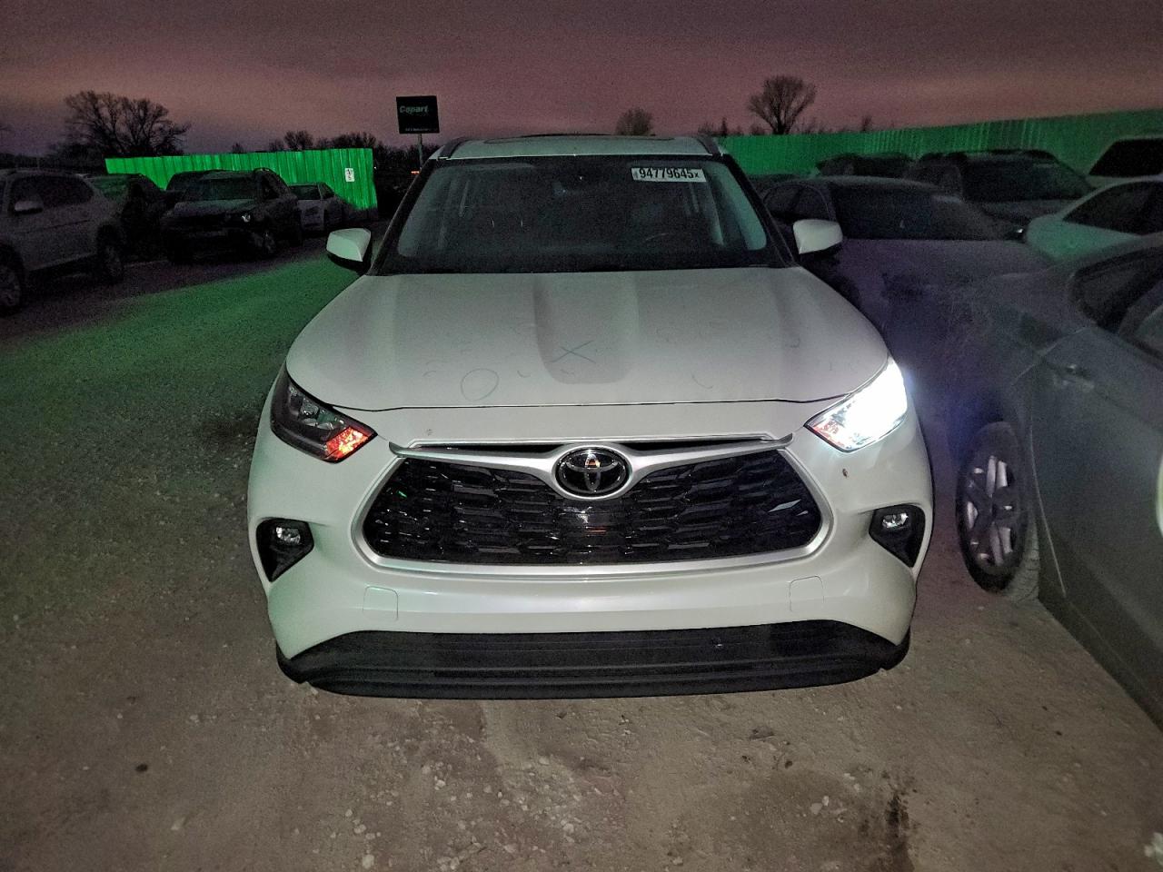 TOYOTA HIGHLANDER XLE