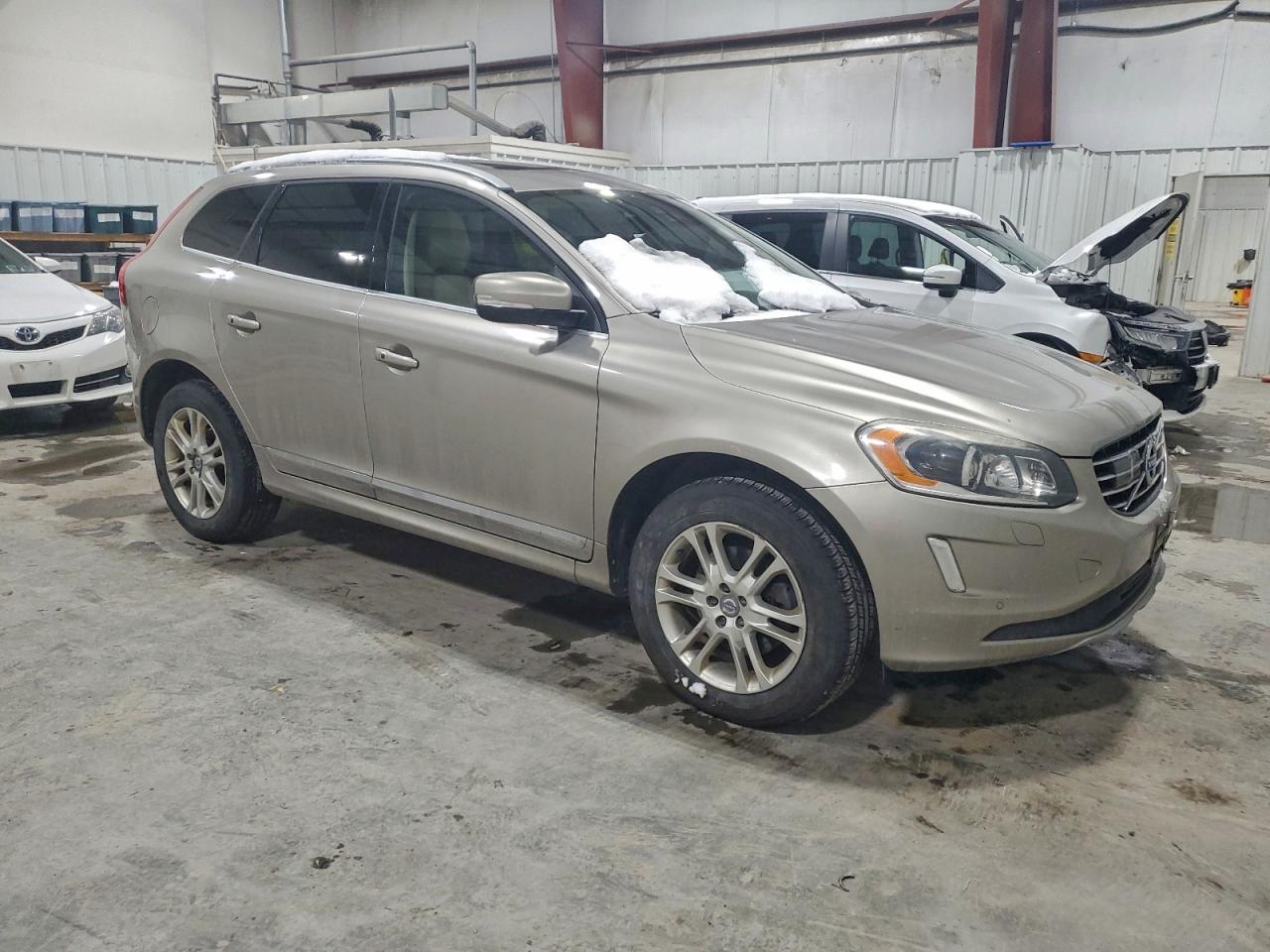 VOLVO XC60 T5 PLATINUM