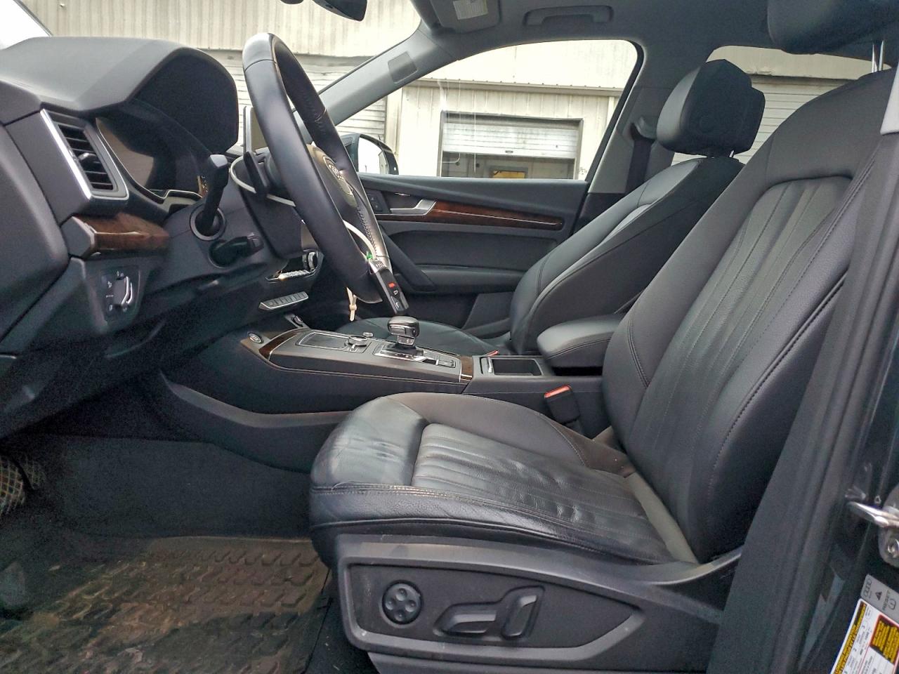 AUDI Q5 PREMIUM PLUS