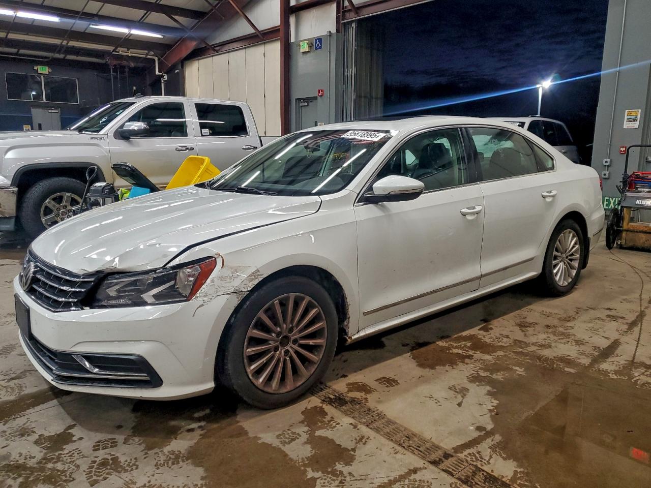 VOLKSWAGEN PASSAT SE