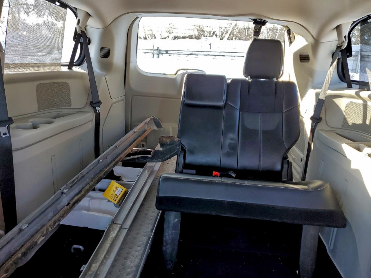 CHRYSLER TOWN & COUNTRY LIMITED PLATINUM