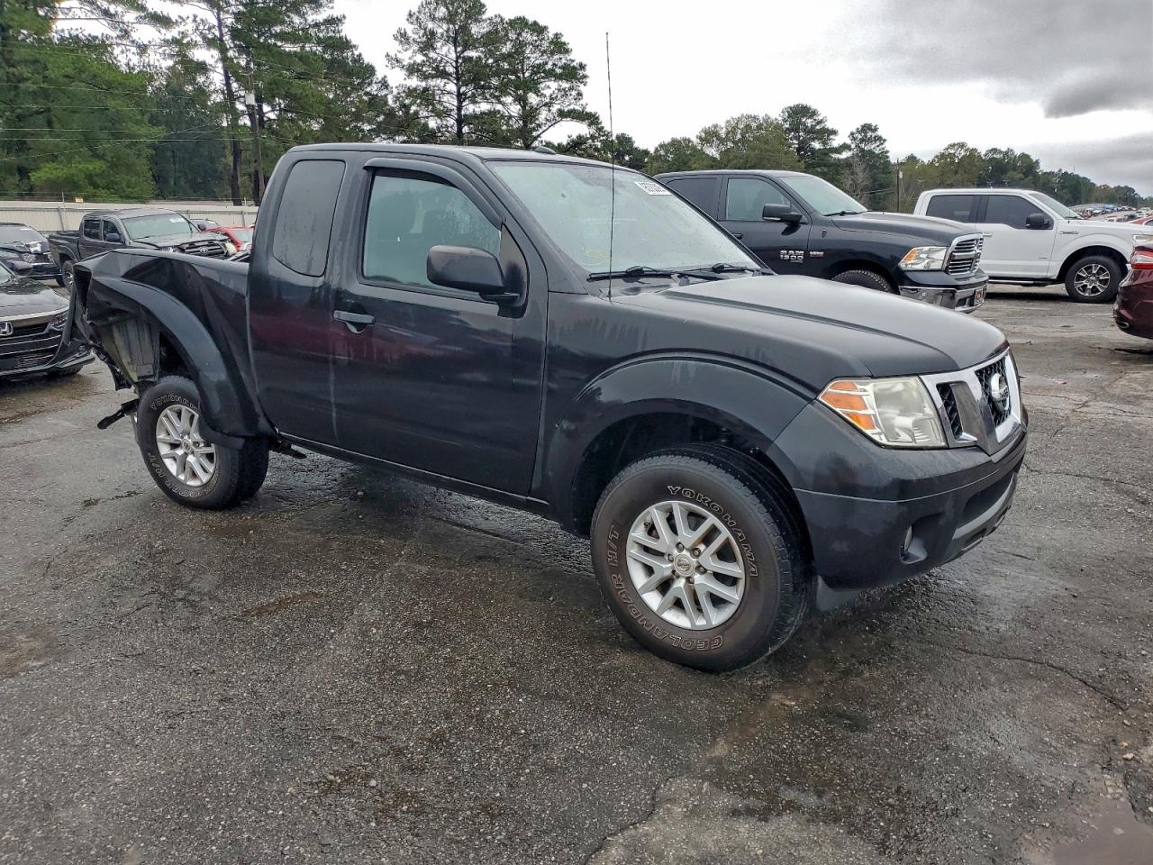 NISSAN FRONTIER SV