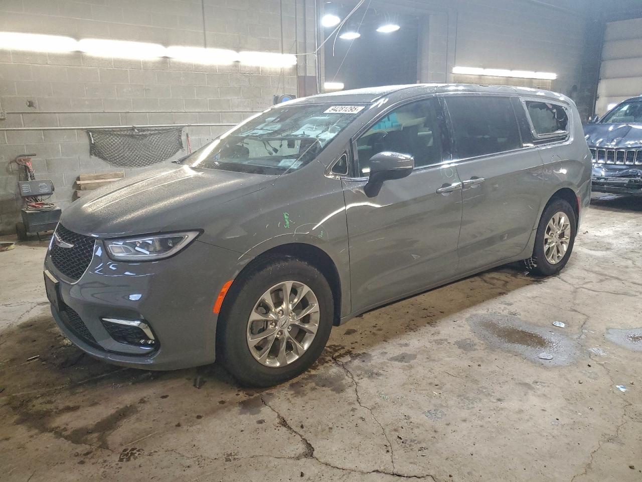 CHRYSLER PACIFICA TOURING L
