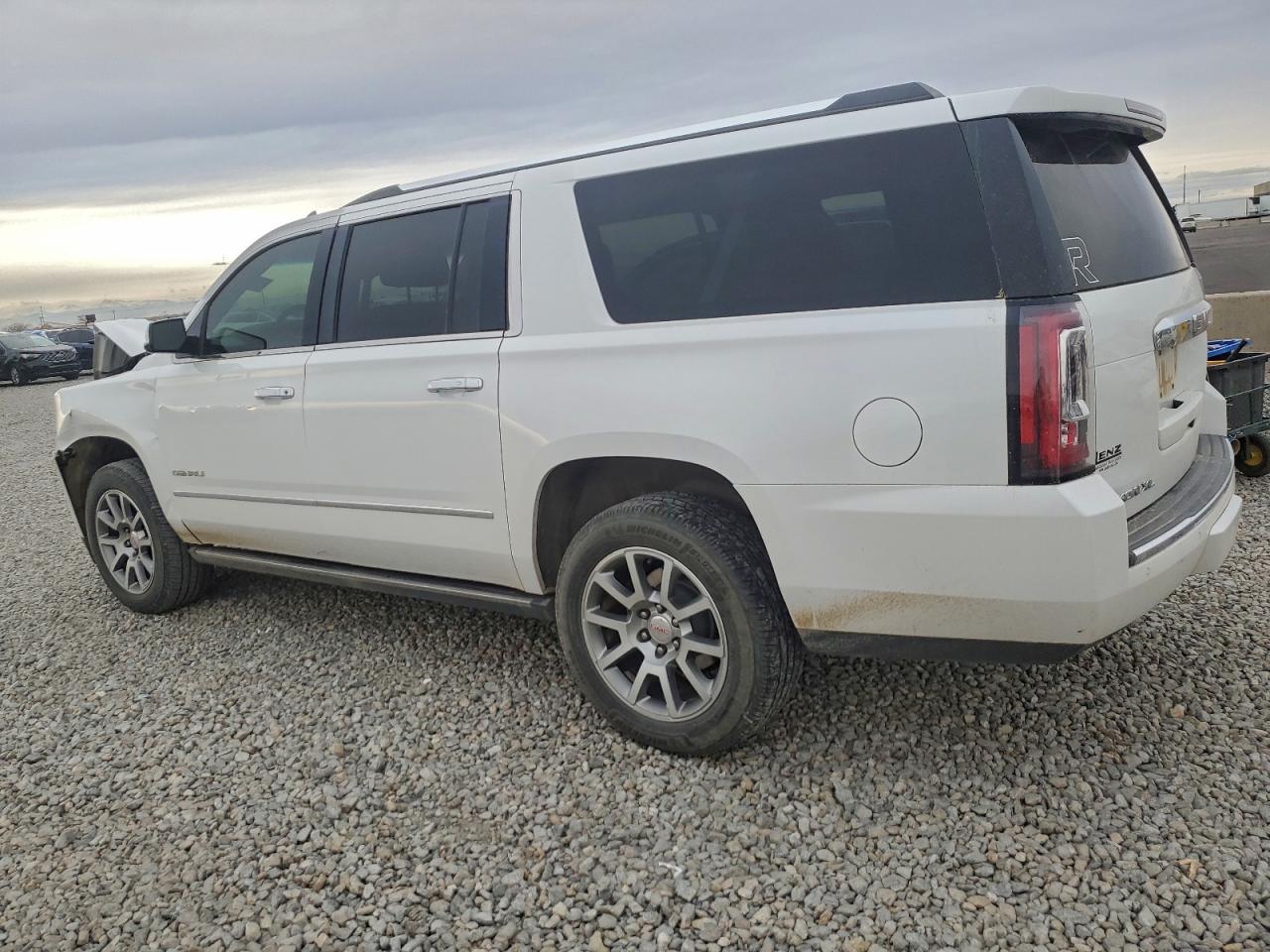 GMC YUKON DENALI