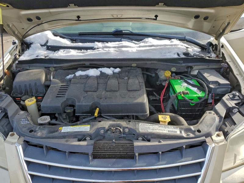 2010 CHRYSLER TOWN & COU #3309287651