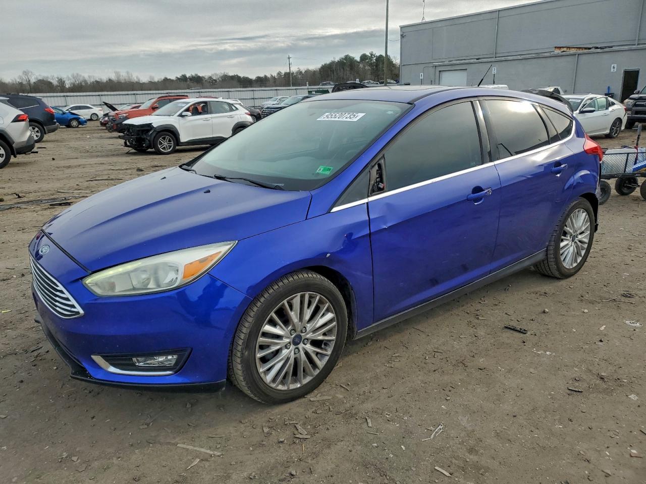 FORD FOCUS TITANIUM