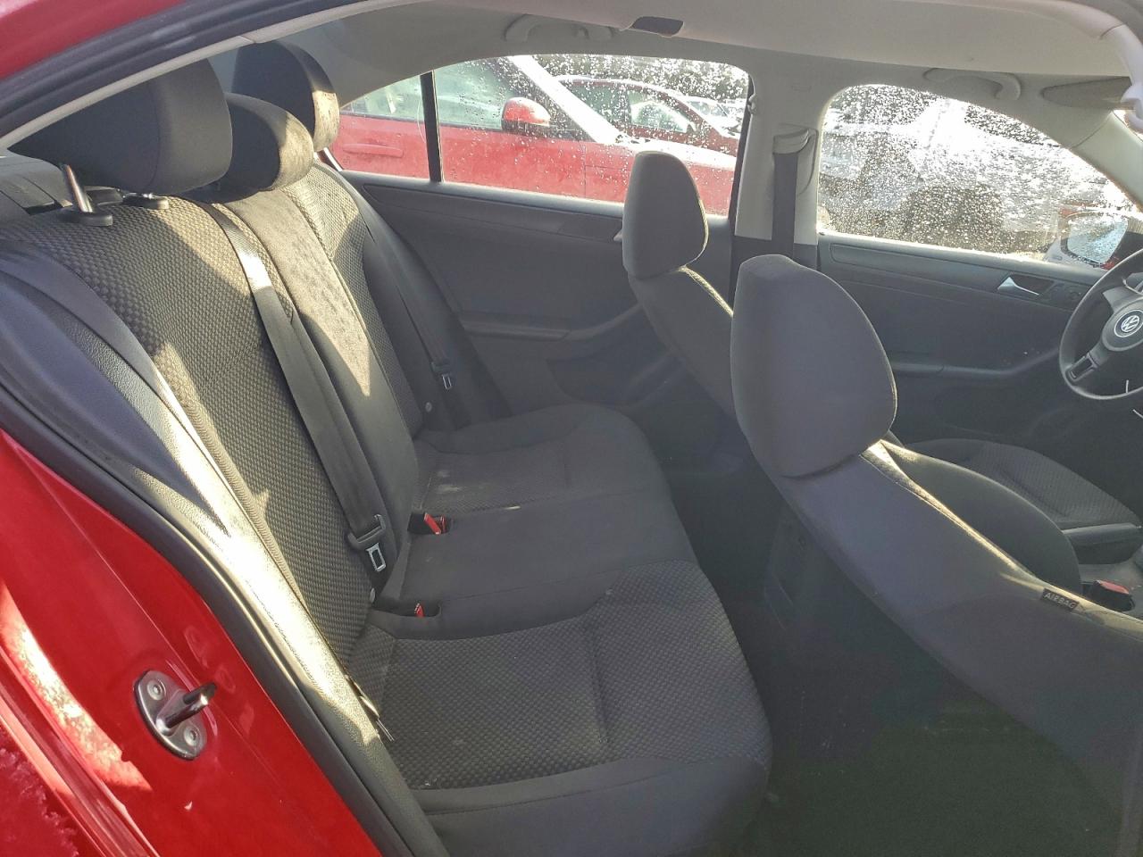 VOLKSWAGEN JETTA BASE