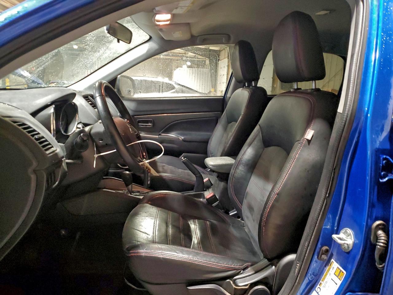 MITSUBISHI OUTLANDER ES