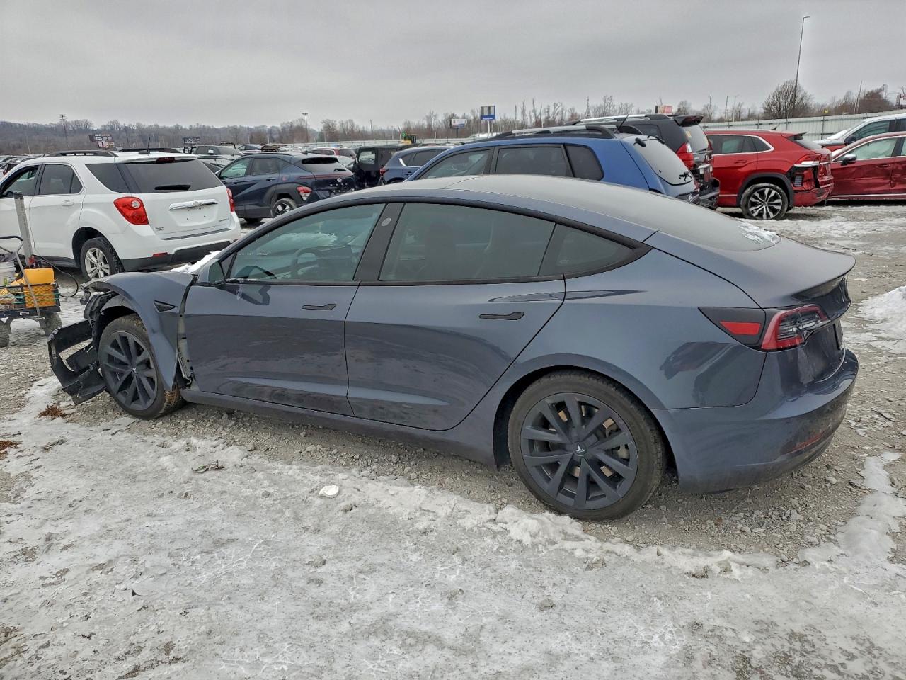 TESLA MODEL 3
