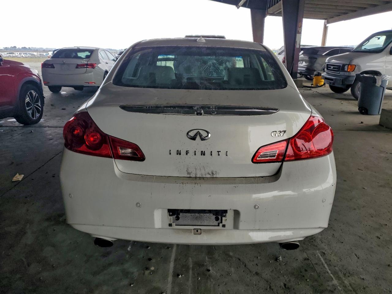 INFINITI G37 BASE