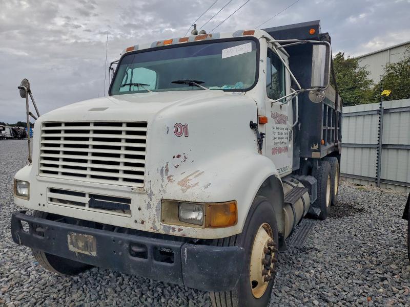 2001 INTERNATIONAL 8100 #3308467294