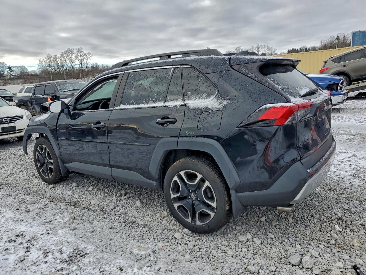 TOYOTA RAV4 ADVENTURE