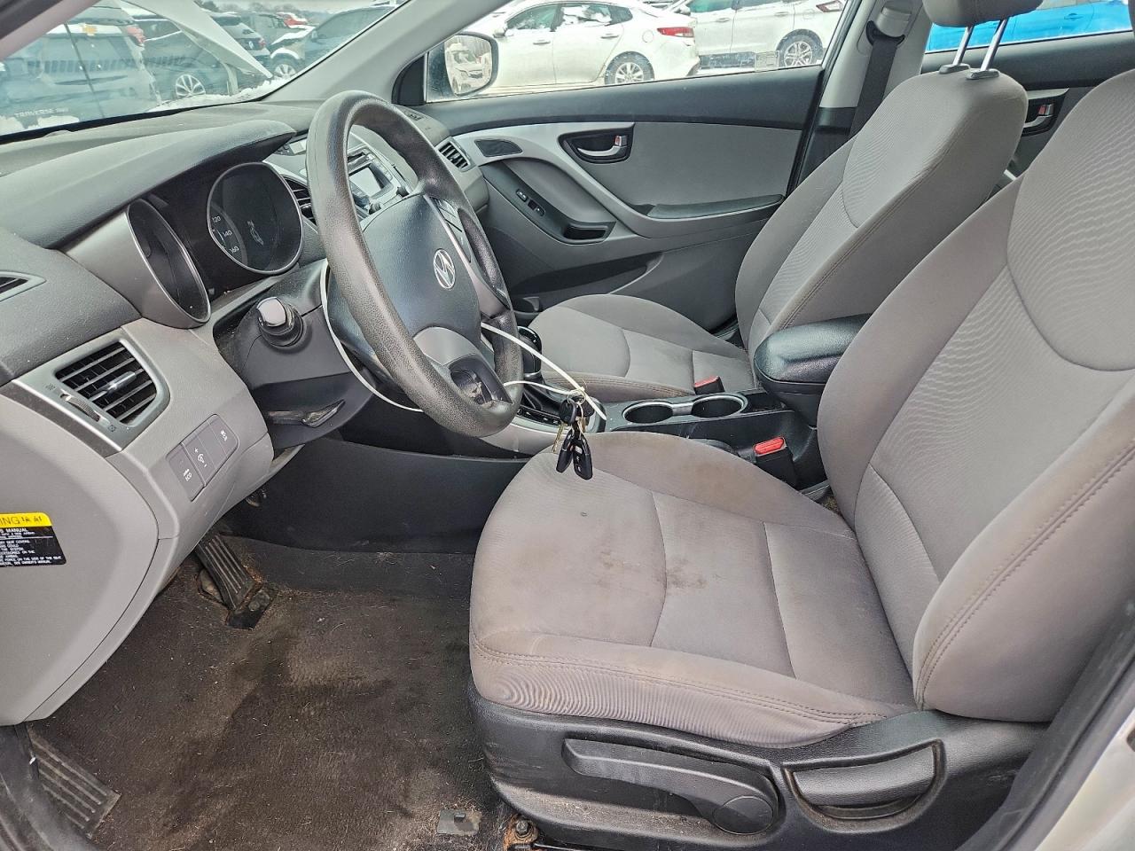 Lot #3310453323 2015 HYUNDAI ELANTRA SE