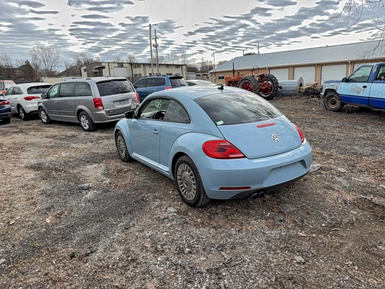 VOLKSWAGEN BEETLE