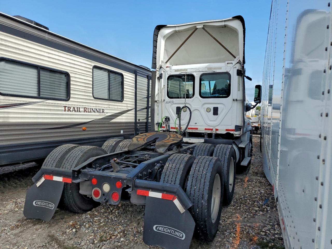 Lot #3317761067 2016 FREIGHTLINER CASCADIA 1