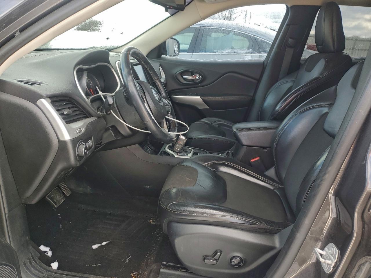 JEEP GRAND CHEROKEE LATITUDE PLUS