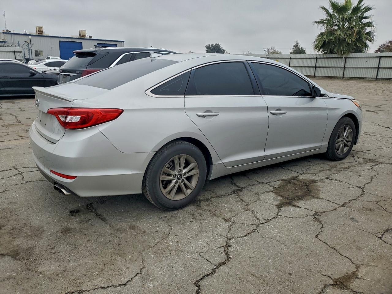 Lot #3312250886 2015 HYUNDAI SONATA SE