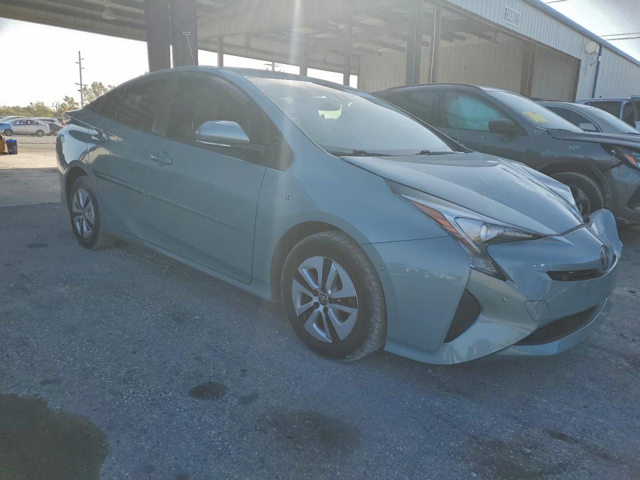 Lot #3315892135 2017 TOYOTA PRIUS