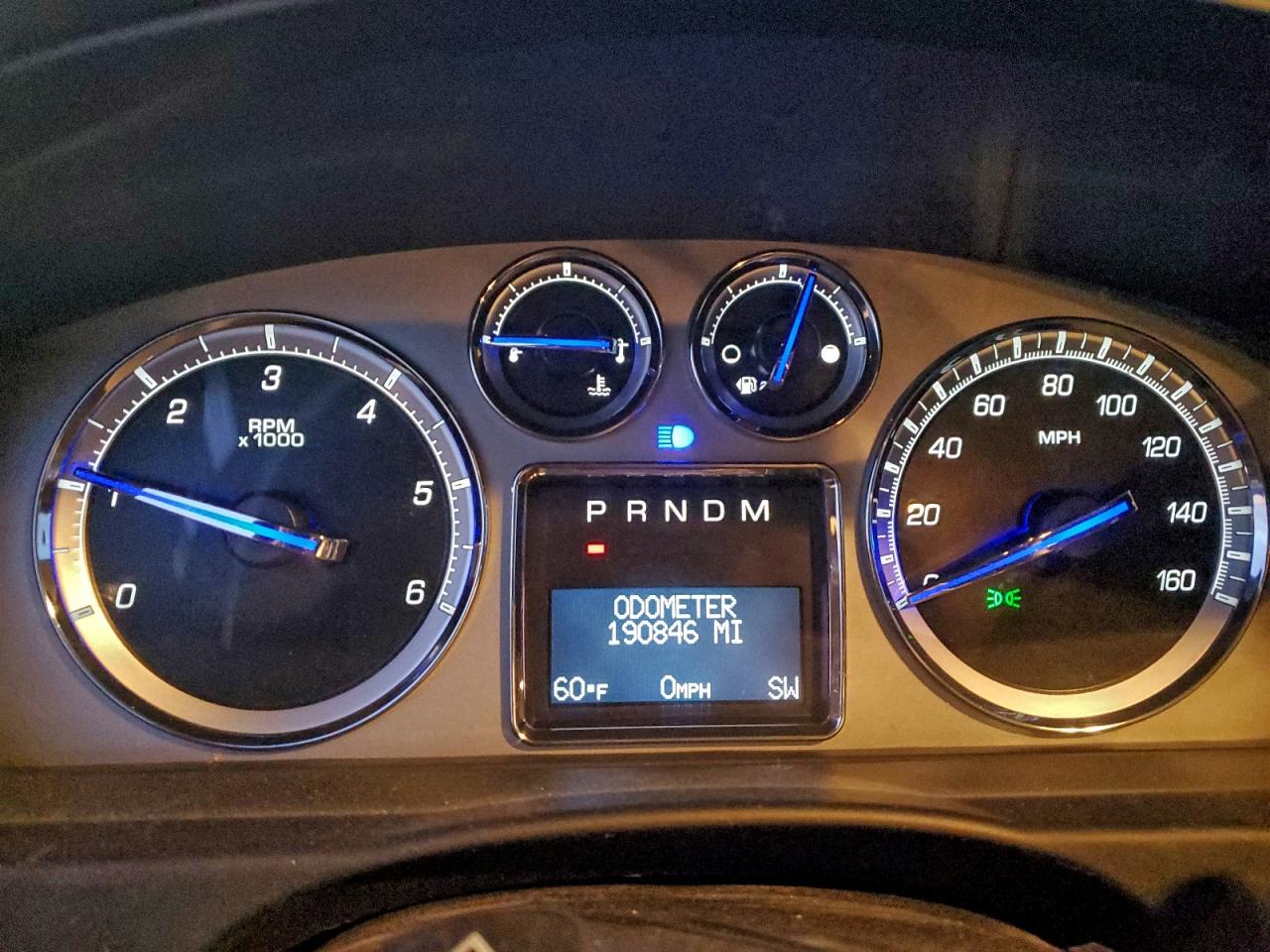 CADILLAC ESCALADE ESV LUXURY