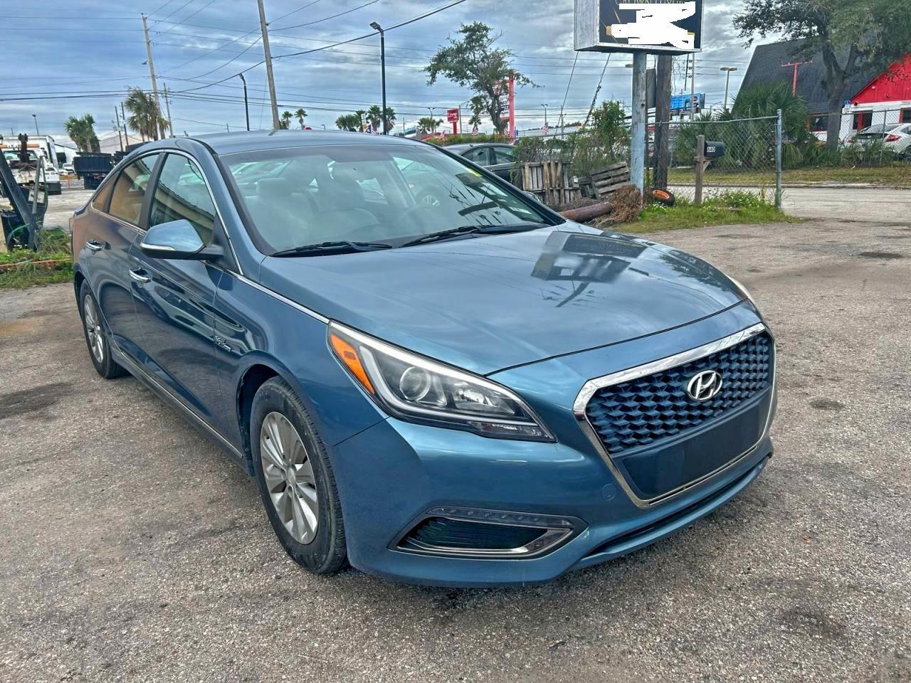 HYUNDAI SONATA HYBRID