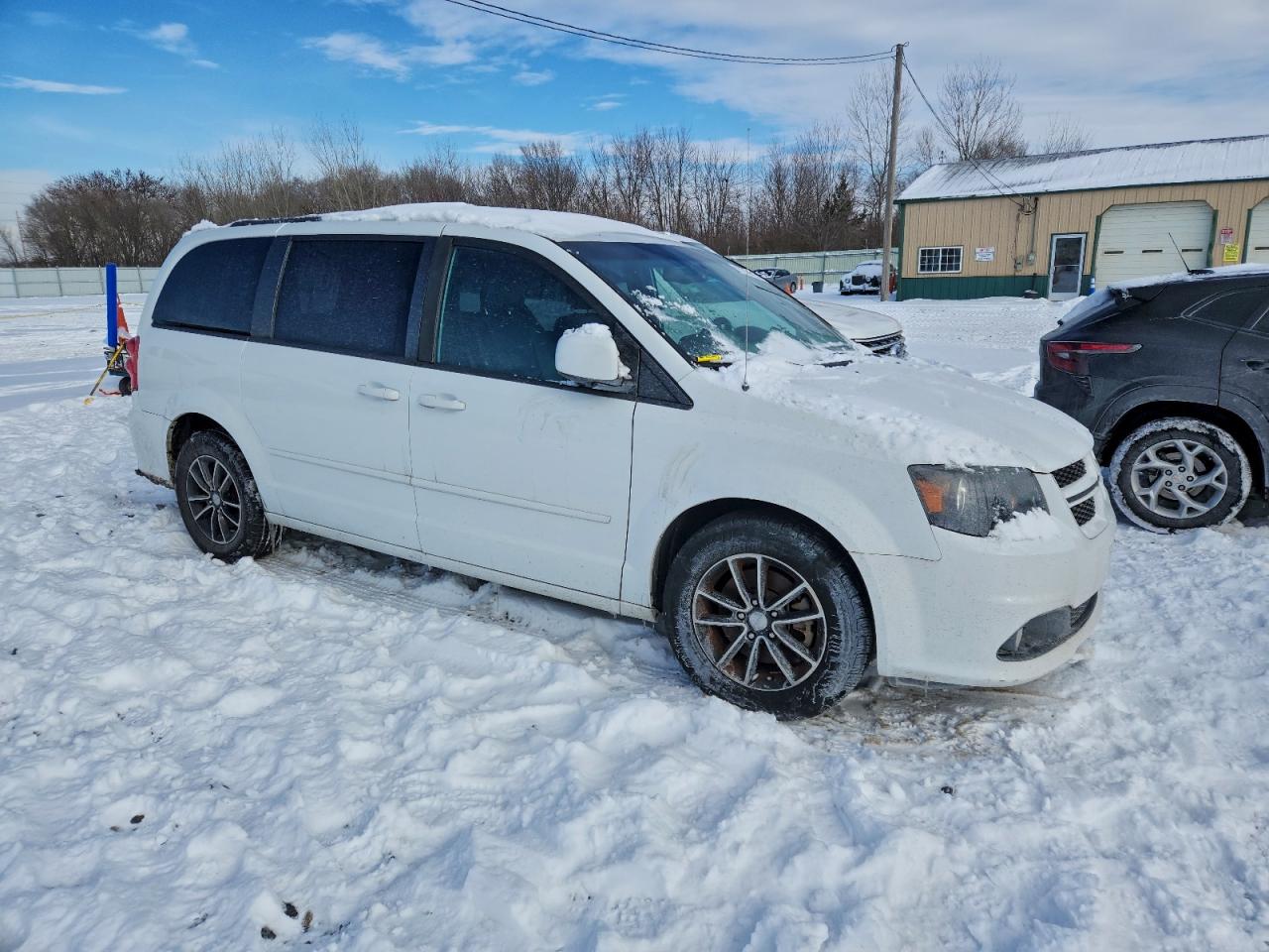 Lot #3316734416 2017 DODGE GRAND CARA