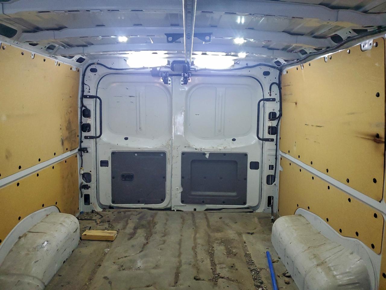 NISSAN NV1500 1500 S