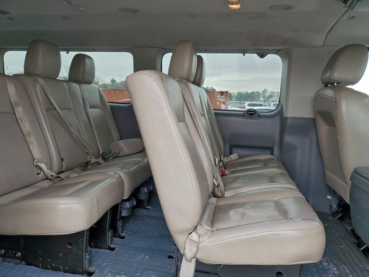 NISSAN NV3500 3500 S