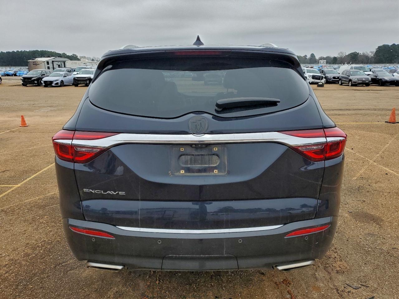 BUICK ENCLAVE ESSENCE