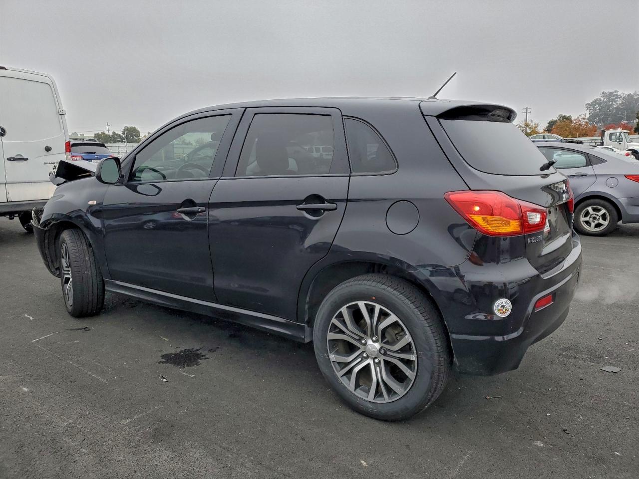 MITSUBISHI OUTLANDER ES