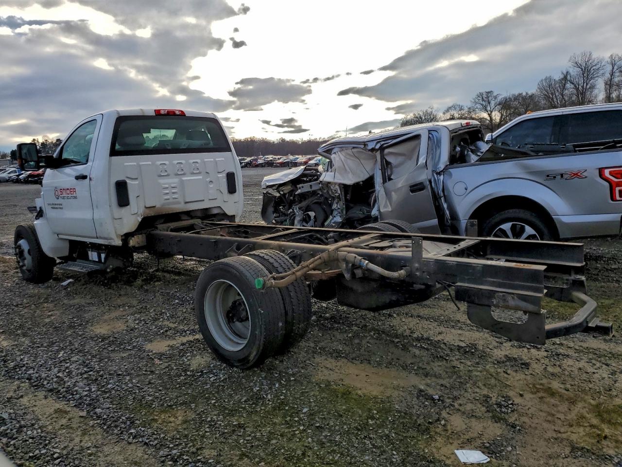 CHEVROLET SILVERADO 4500 4500HD