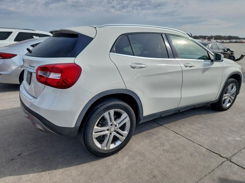 2015 MERCEDES-BENZ GLA 250 4M #3317694084