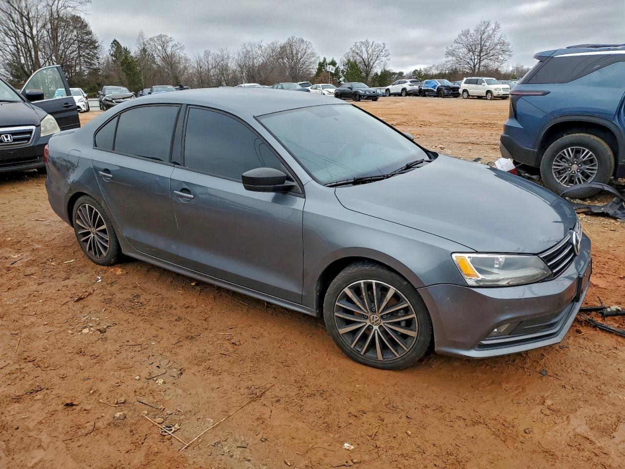 Lot #3310332964 2016 VOLKSWAGEN JETTA SPOR