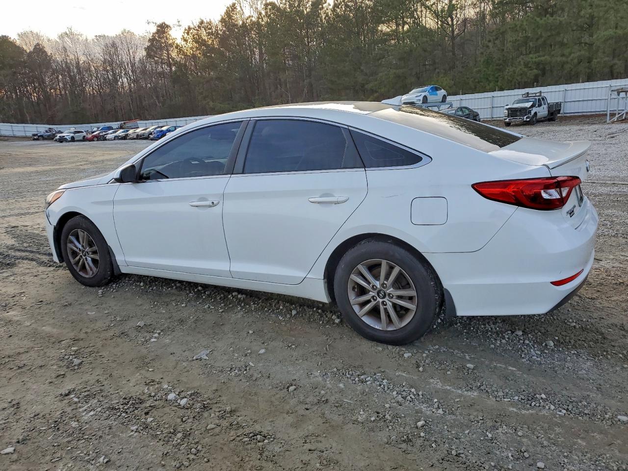 Lot #3304606478 2015 HYUNDAI SONATA SE