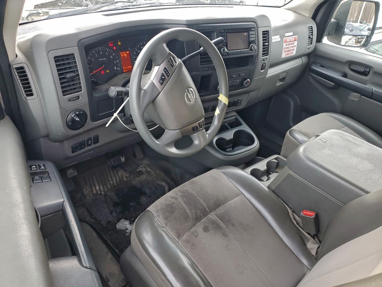 NISSAN NV2500 2500 S